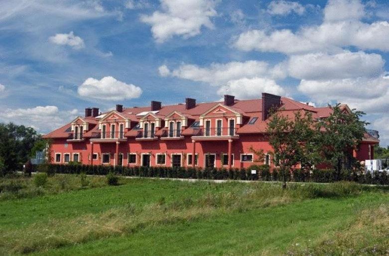 Hotel Milord Pułtusk Exterior photo