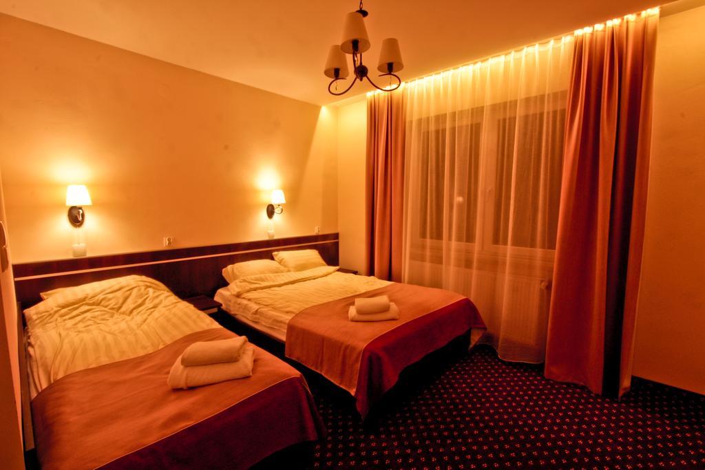 Hotel Milord Pułtusk Exterior photo