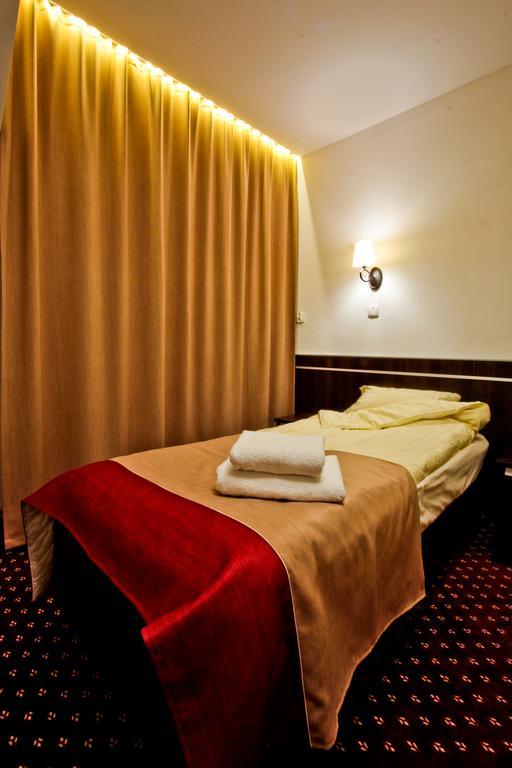 Hotel Milord Pułtusk Exterior photo